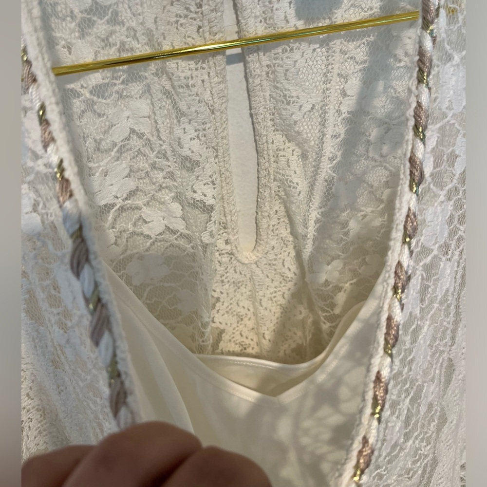VENUS White Lace Romper Size Large - Picture 8 of 10
